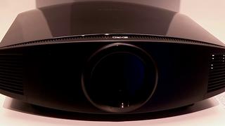 Sony 3D VPL-VW90ES projector For Stunning 3D Pictures (IFA 2010)